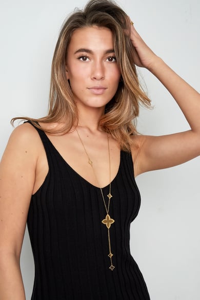 Collana lunga con vari ciondoli a forma di trifoglio - Colore oro h5 Immagine2